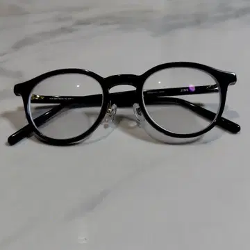 블랙 라운드 프레임 안경 UC-2231