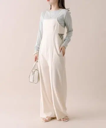 [ 새상품 ] mline 사이드 슬릿 올인원 아이보리 사이즈 2