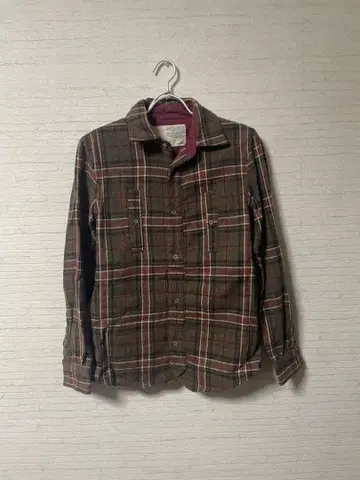 브라운 계열 체크 플란넬 셔츠