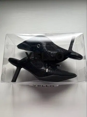 YELLO 블랙 하이힐 펌프스
