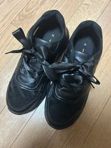 아오키 미사코 m petit 하트 무늬 튤 스니커즈 LL 블랙