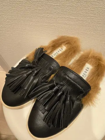 casselini 태슬 블랙 퍼 샌들 캐세리니 23.5