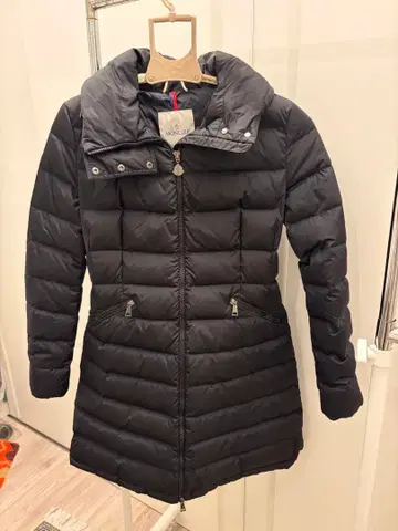 MONCLER 블랙 다운 자켓