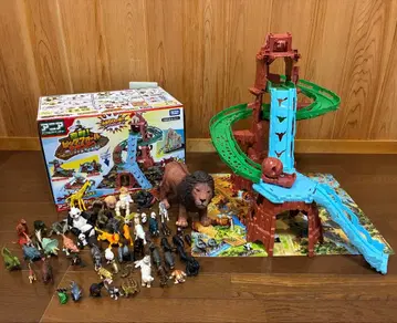 아니아 변형! 빅폴 마운틴 + 동물 피규어 약 70개