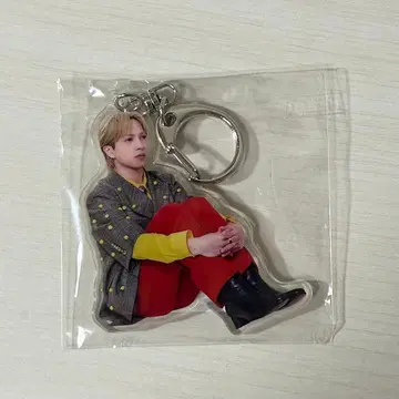 M!LK 요시다 진토 앉아 아크릴 키링