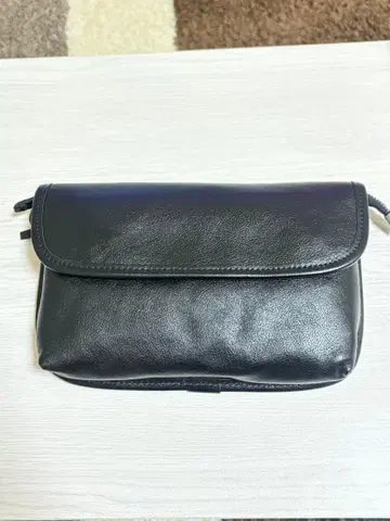 가죽 컴팩트 숄더백 정가 16000엔