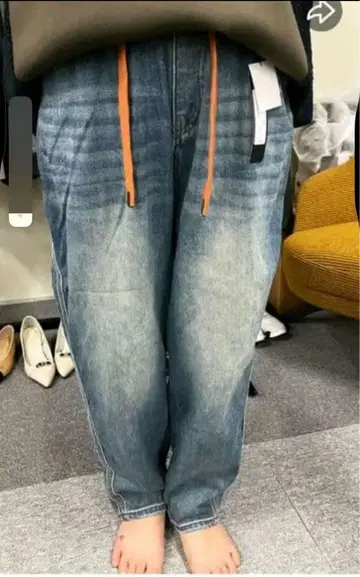 Mal. [폴린느브로] 벨트 포함 스트레치 테이퍼드 데님