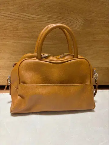 PINUE 웨이브 보스턴 백 카멜