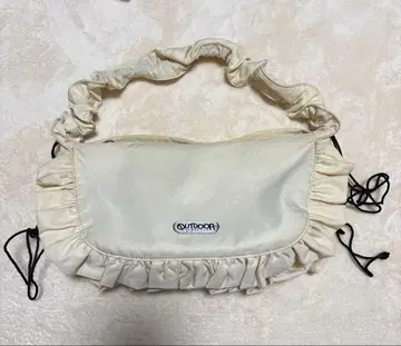 OUTDOOR x FREAK'S STORE 프릴 개더 백 화이트