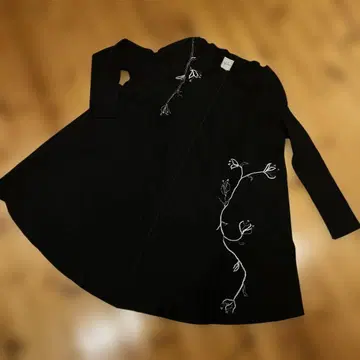 시빌라 핸드메이드 자수 원피스