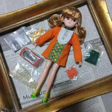 리카짱 레트로리카 귤색 입술 본체, 아웃핏,