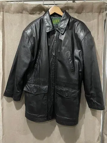 ZERO 블랙 가죽 코트