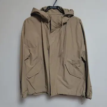 베이지 후드 부착 마운틴 후드티