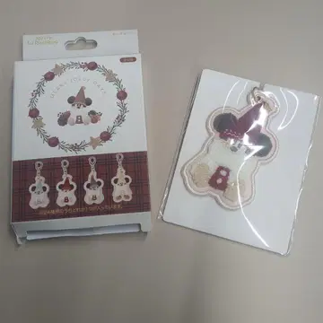 디즈니 크리스마스 2025 릴린린 랜덤 키체인 빨간색