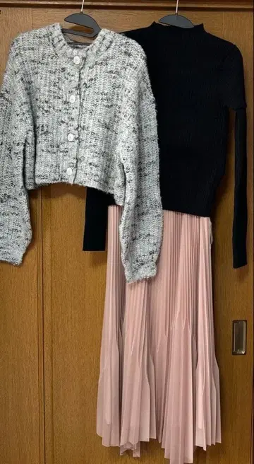 미사용 새상품 포함 여성용 의류 코디 세트 3점 묶음 판매