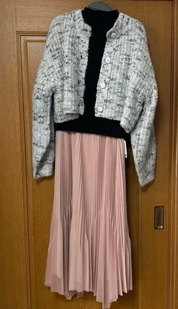 미사용 새상품 포함 여성용 의류 코디 세트 3점 묶음 판매