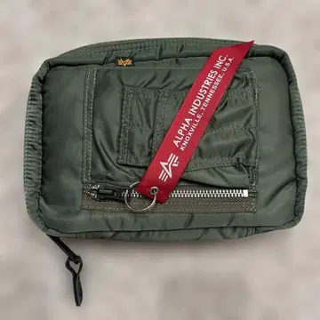 ALPHA INDUSTRIES 올리브 그린 파우치