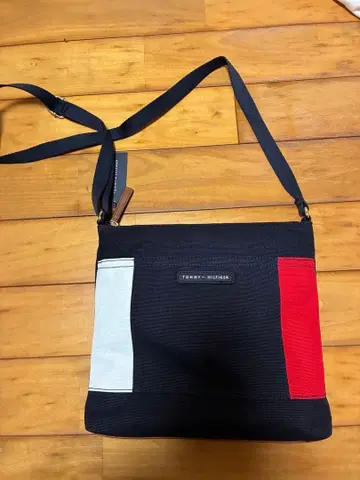 TOMMY HILFIGER 숄더백 미사용 새상품