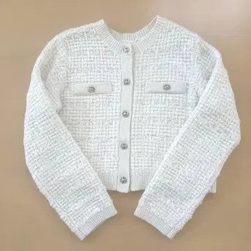 미사용 릴리안 캐럿 라메 트위드 니트 가디건 화이트