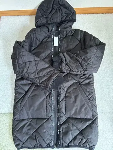 미사용 새상품 ROXY 블랙 퀼팅 자켓