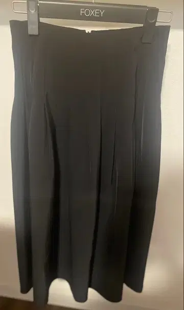 FOXEY 블랙 플레어 스커트 38