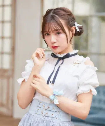 ROJITA 프릴 리본 하트 비쥬 팔찌 블루 액세서리