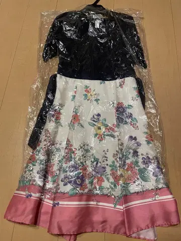 거의 미사용품 프로포션 바디 드레싱 원피스