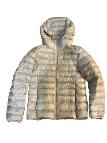 UNIQLO 울트라 라이트 다운 후드티 M 실버