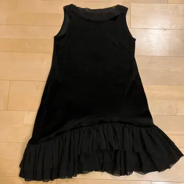 폭시 벨로아 슬리브리스 블랙 원피스