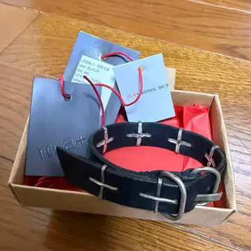 m.a+ 에무에이 크로스 실버 크로스 스터드 리스트 밴드 A-F2BL1