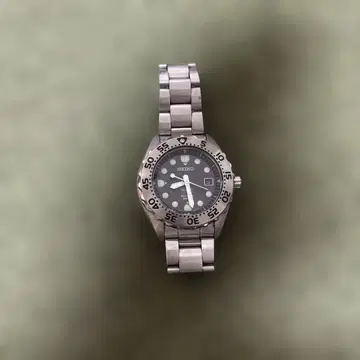 세이코 블랙 다이버 워치