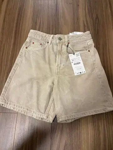 미착용 새상품! ZARA 숏팬츠 32 베이지