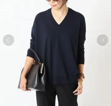 MUSE 두지엠 클라세 V넥 풀오버 울 100% 네이비