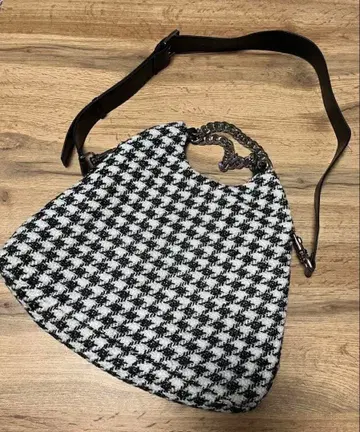 하운드투스 체크 트위드 숄더백 ARUMDY