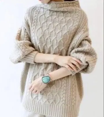 새상품급 플라주 모크넥 케이블 니트 라이트 베이지 울 일본제