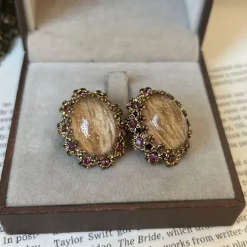 W.GERMANY 서독제 앤티크 귀찌 가운데 사탕색