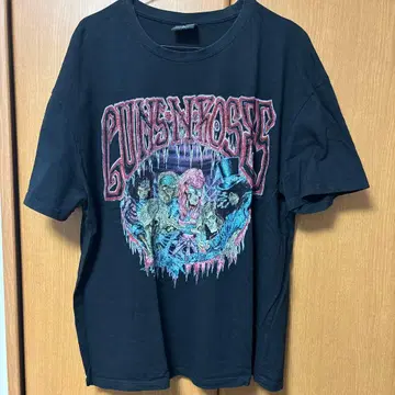 건즈 앤 로지스 티셔츠