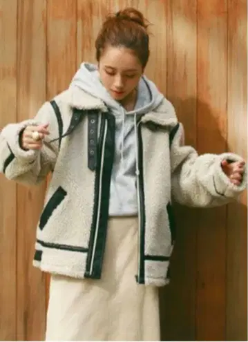 보아 무스탕 블루종 ungrid