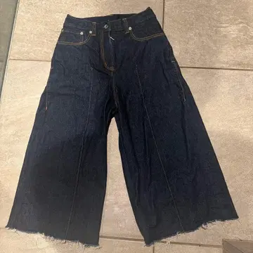 Sacai 컷오프 데님