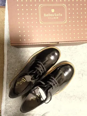 Belle&Sofa 블랙 인조 가죽 캐주얼 슈즈