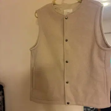 prit 라이트 베이지 플리스 베스트