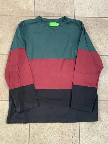 VOO 긴팔 티셔츠 사이즈 3