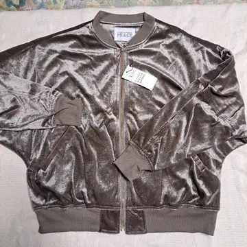 하이픈월드 갤러리 벨로아 블루종