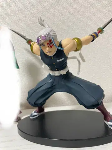 귀멸의 칼날 우즈이 텐겐 피규어