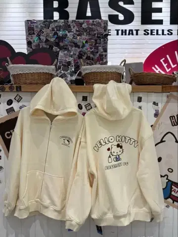 Basement FG 헬로키티 크림색 지퍼 후드티