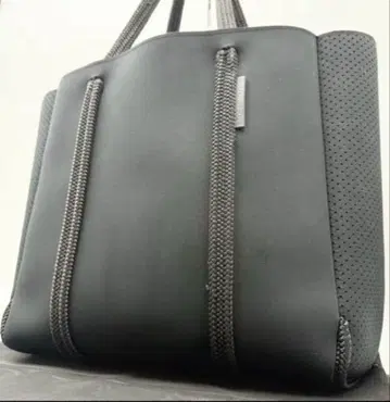 스테이트 오브 이스케이프 새틀라이트 시티 토트