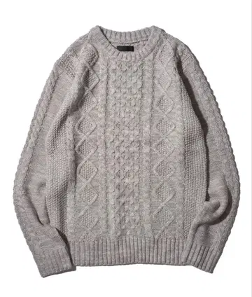 그레이 케이블 니트 스웨터 M 사이즈