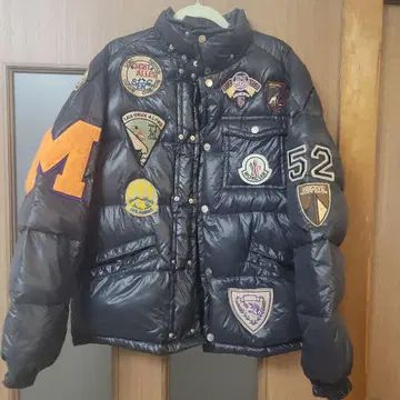 블랙 다운 자켓 사이즈 52 복수 패치