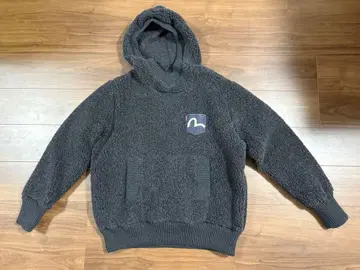 에비수 울 후드티