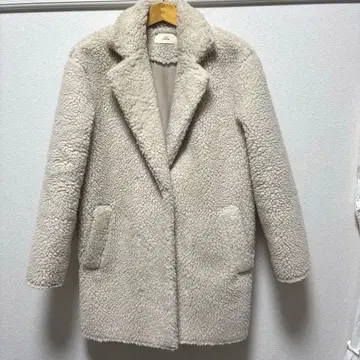 F.DOM 보아 롱 코트 크림